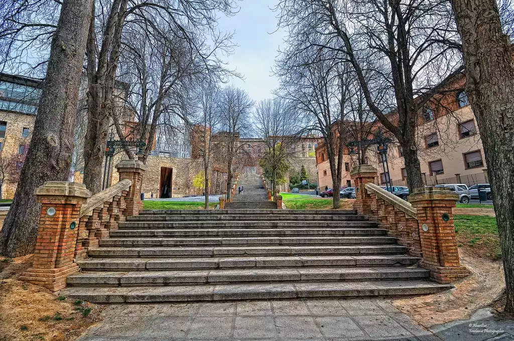 Escalinata de Teruel Apartamentoscella.es (6)